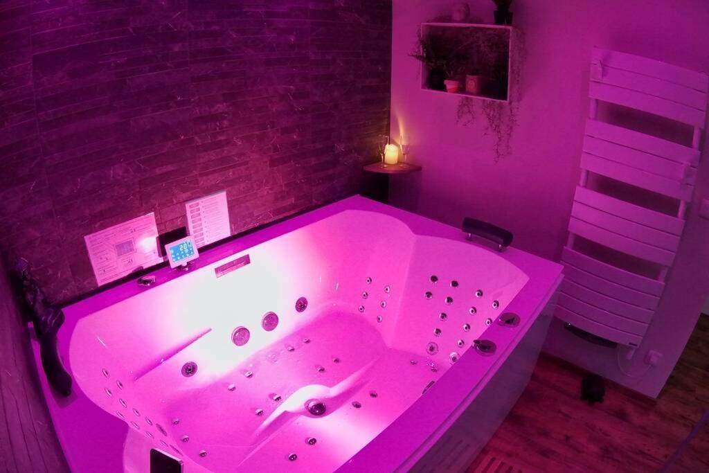 Spa Privatif Love Room, Le Hammam Et Bulles, Chez Nuits Chartraines Шартр Екстер'єр фото