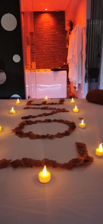 Spa Privatif Love Room, Le Hammam Et Bulles, Chez Nuits Chartraines Шартр Екстер'єр фото