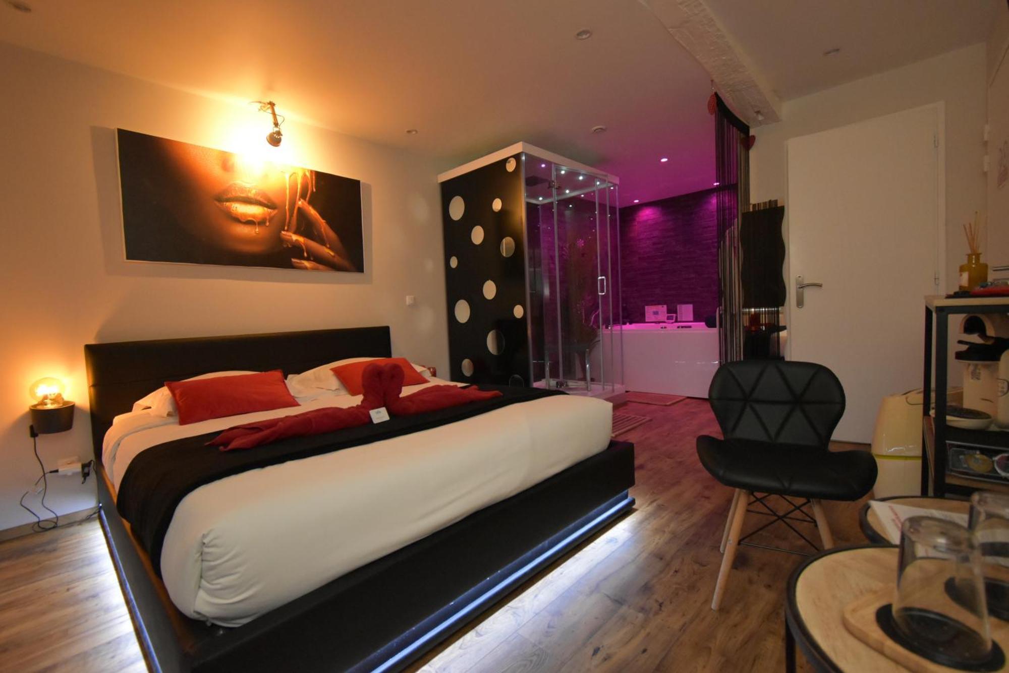 Spa Privatif Love Room, Le Hammam Et Bulles, Chez Nuits Chartraines Шартр Екстер'єр фото
